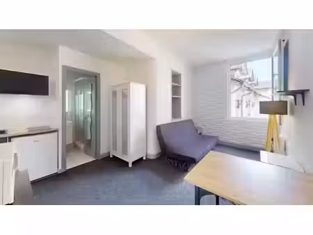 location meublée appartement 1 pièce 17.03 m² à rodez (12000)  350 €