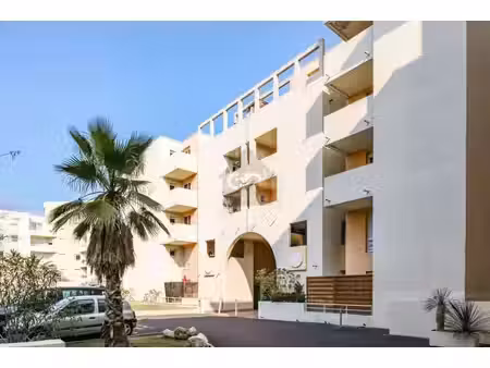 a louer appartement t2 dans résidence sécurisée avec piscine