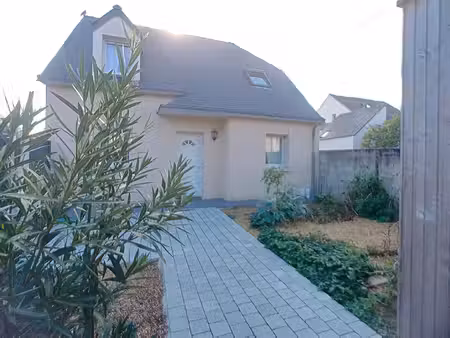 maison familiale à vendre aux ponts de cé - 5 chambres jardin clos et sans vis-à-vis avec 