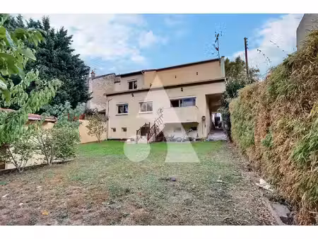 pavillon individuel avec jardin - centre ville
