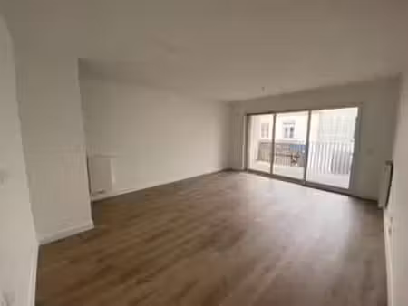location appartement 3 pièces à saint-philbert-de-grand-lieu (44310) : à louer 3 pièces / 