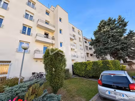 appartement 4 pièces 90 m²