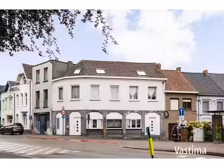 veelzijdig handelshuis met woongelegenheid op topligging ...