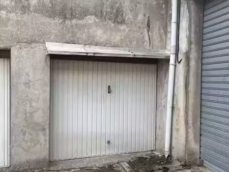 à louer grand garage