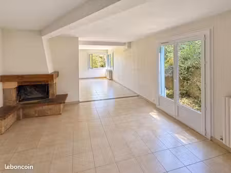 maison 5 pièces 196 m²