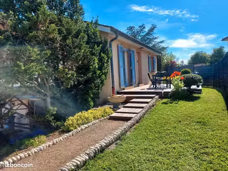 maison jumelée meublée 58 m² avec terrasse  jardin et garage de 50 m² – béligneux