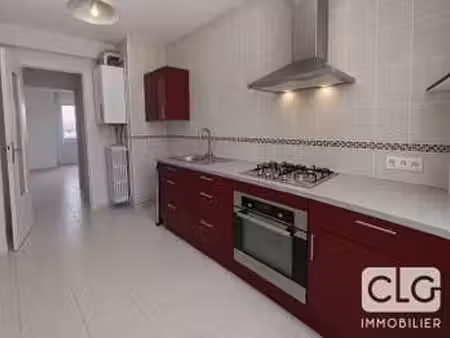 location appartement 2 pièces à quimper (29000) : à louer 2 pièces / 49m² quimper