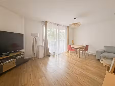 appartement t3 - côtes fleuries - bon standing - jardin privatif et garage