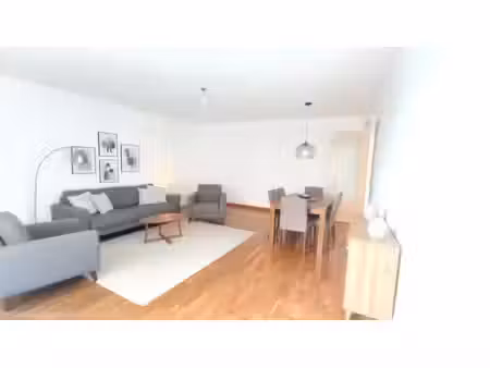appartement t3 avec cave  parking et grand balcon