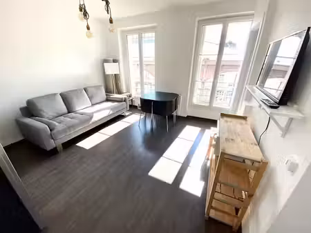 location appartement 2 pièces 30 m² à paris 11ème (75011)  1 300 €