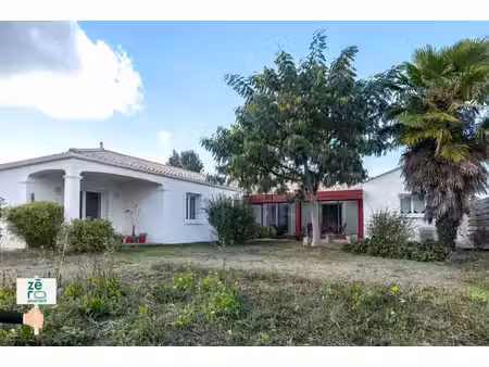 maison moderne 4 chambres à la boissière-des-landes vérand