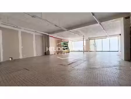 immeuble à vendre - local commercial de 100m² et appartement rénové - saint-hilaire-du-har