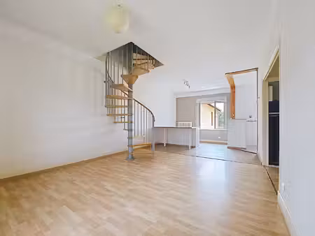 appartement mezeriat 4 pièce(s) 118 m2