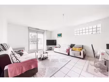 toulouse – t3 lumineux de 63 m² avec balcon et parking  vendu loué – 142 000 €