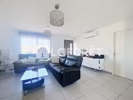 location maison faye l'abbesse