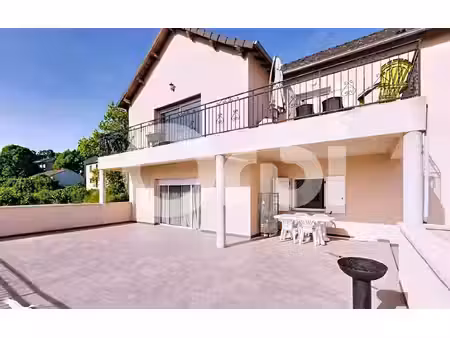 maison saint-hilaire-peyroux m² t-9 à vendre  372 500 €