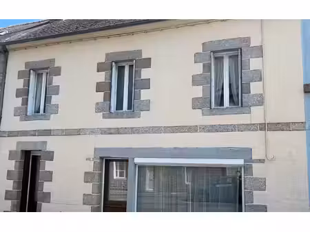 maison saint-nicolas-du-pélem 148 m² t-6 à vendre  104 500 €