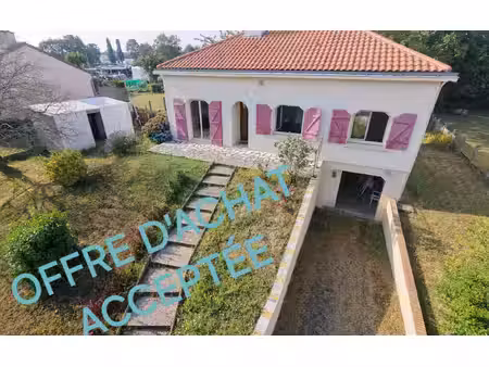 maison saint-philbert-de-bouaine m² t-5 à vendre  232 500 €