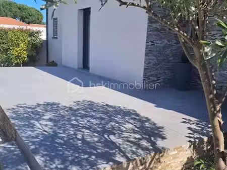très jolie villa moderne avec 3 chambres