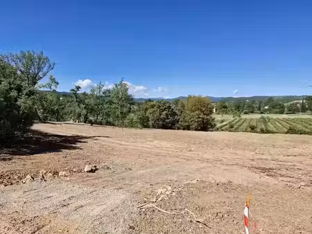 vente terrain à batir 1523 m² à carces (83570)  165 000 €