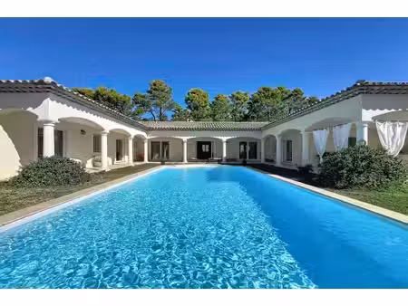 magnifique villa de plain-pied avec piscine  vue panoramique d