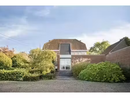 huis met kantoorruimte en atelier te koop in waregem