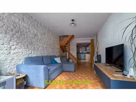 a louer - maison de ville avec garage