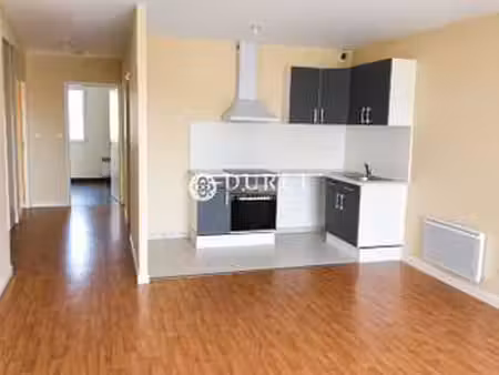 location appartement 3 pièces à la roche-sur-yon zone est (85000) : à louer 3 pièces / 67m