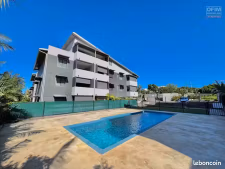 a vendre t3 en rez-de-jardin avec piscine – l’étang-salé-les-hauts