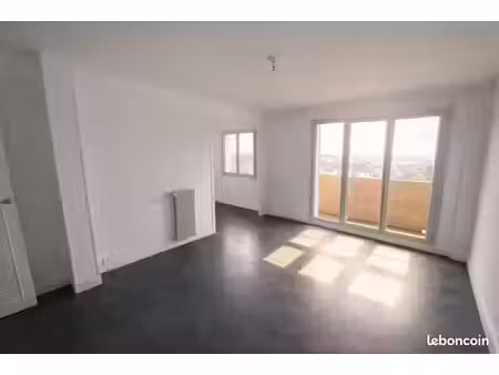 t4 rénové et lumineux - résidence sécurisée - 67 m²