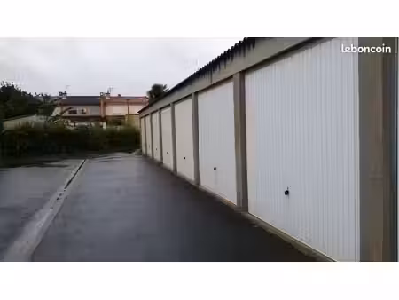 garage 16 m² a louer