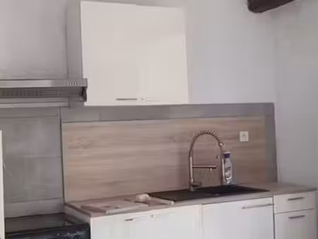 grand t 2 à louer sur baixas