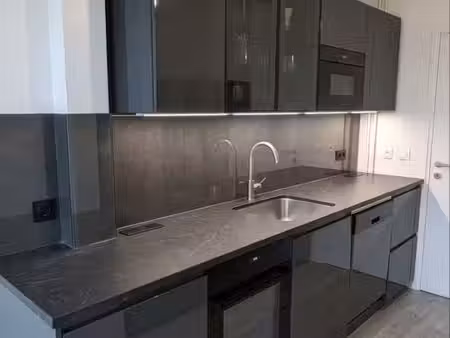 appartement 3 pièces de 57 m² entièrement rénové – face à la seine musicale
