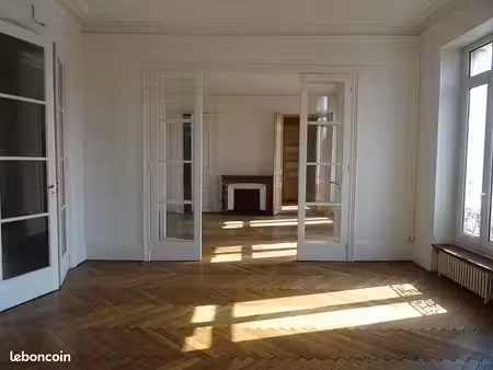 appartement 6 pièces 197 m²