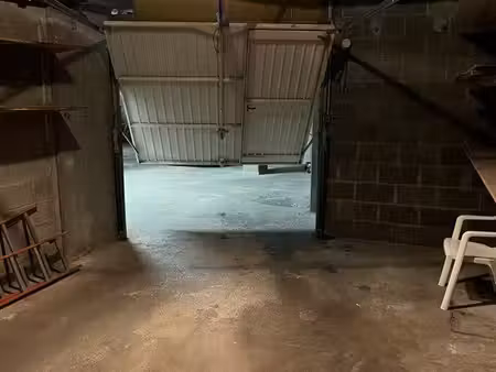 garage ou réserve pour professionnel