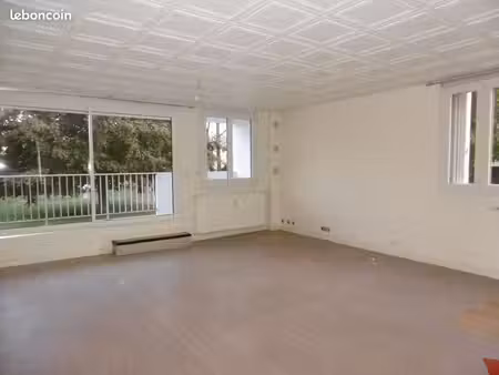 a louer à niort appartement t3 80.m²