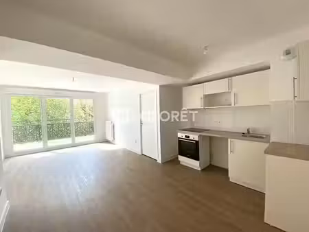 location appartement 2 pièces 44.32 m² à arpajon (91290)  802 €