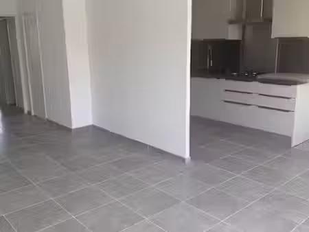 location appartement 4 pièces 79.36 m² à carros (06510)  1 100 €