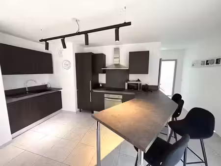 location meublée appartement 3 pièces 66 m² à metz (57000)  1 130 €