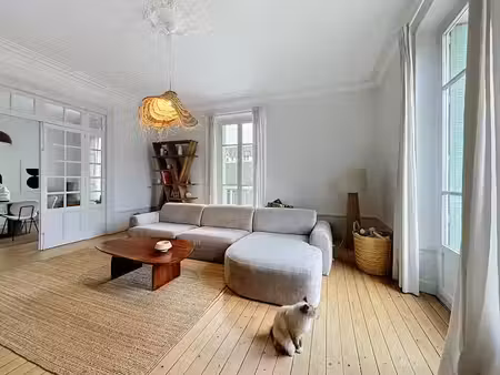 location appartement 4 pièces 148 m² à aix-les-bains (73100)  2 117 €