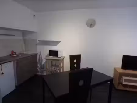location meublée appartement 1 pièce 24.06 m² à metz (57000)  515 €
