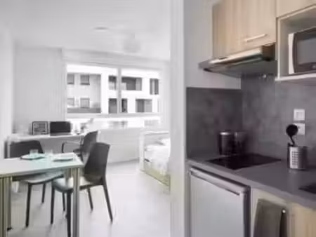location meublée appartement 1 pièce 22 m² à begles (33130)  616 €