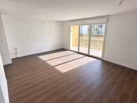 location appartement 3 pièces 59 m² à mont-de-marsan (40000)  750 €
