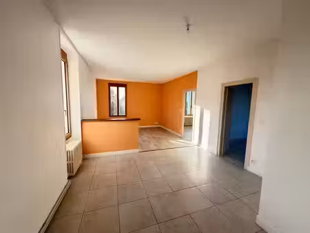 location appartement 3 pièces 62.7 m² à vierzon (18100)  532 €