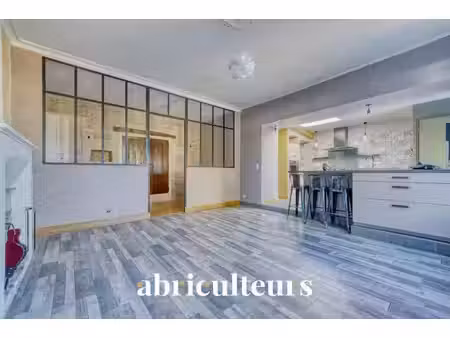 maison de caractère - 242 m² - saintes