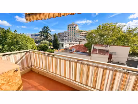 4 pieces - terrasse - parking - cave - parfait état