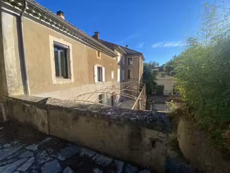 charmante maison t3 avec grande terrasse et stationnement