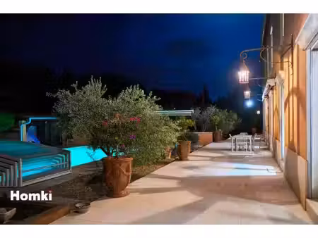 maison/villa t9 de 290 m² à rochefort-du-gard 30650