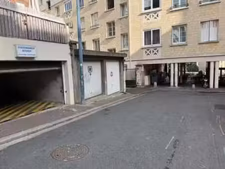 location garage box et parking à caen st-gilles (14000) : à louer / caen st-gilles