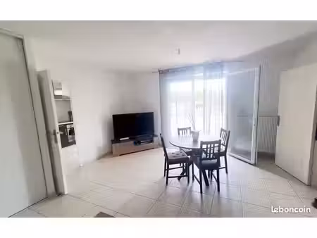 à louer joli appartement t2 à martigues